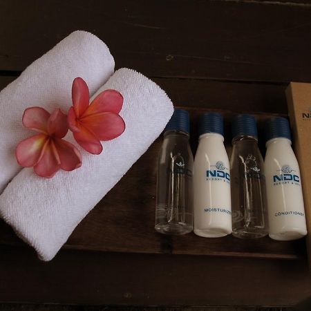 Nusantara Diving Centre Resort & Spa Manado Exteriör bild