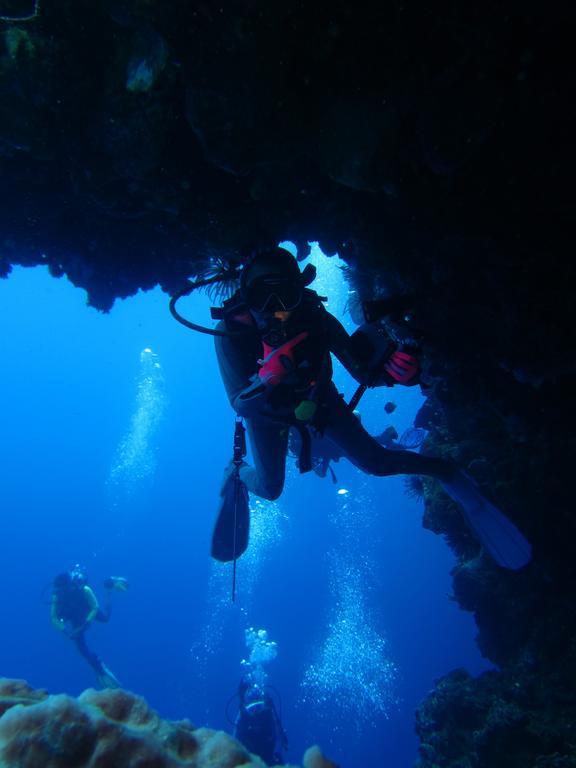 Nusantara Diving Centre Resort & Spa Manado Exteriör bild