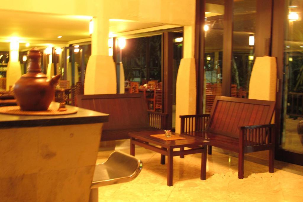 Nusantara Diving Centre Resort & Spa Manado Exteriör bild